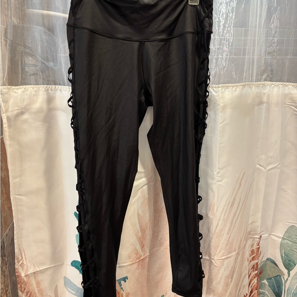 Victoria Sport Black Leggings